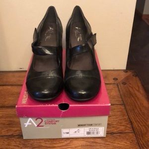 Aerosoloes A2 black heels size 11